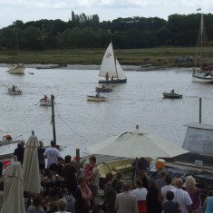 Wivenhoe OD No4 + Rowing Dinghy Race -2010 | Photo - Mike Downes