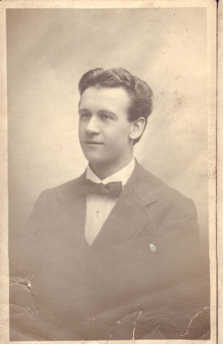 A young Tom Turner, a hairdresser in Newark | Photograph from Pauline Harrison, a relative of Tom Turner