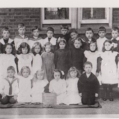 Wivenhoe Primary School. Infants 1911 | Wivenhoe Memories Collection